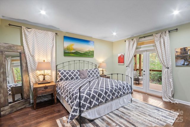 94 Davey Crockett Road, Fairview, NC 28730