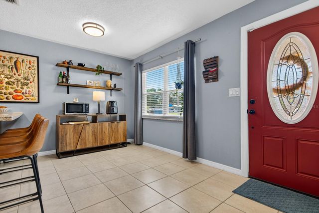 7142 34TH AVENUE N, St Petersburg, FL 33710