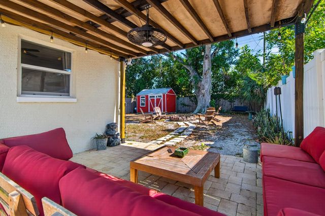 7142 34TH AVENUE N, St Petersburg, FL 33710