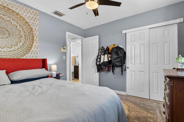 7142 34TH AVENUE N, St Petersburg, FL 33710