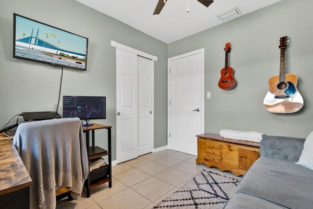 7142 34TH AVENUE N, St Petersburg, FL 33710