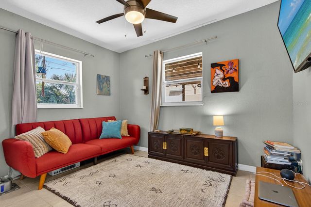 7142 34TH AVENUE N, St Petersburg, FL 33710