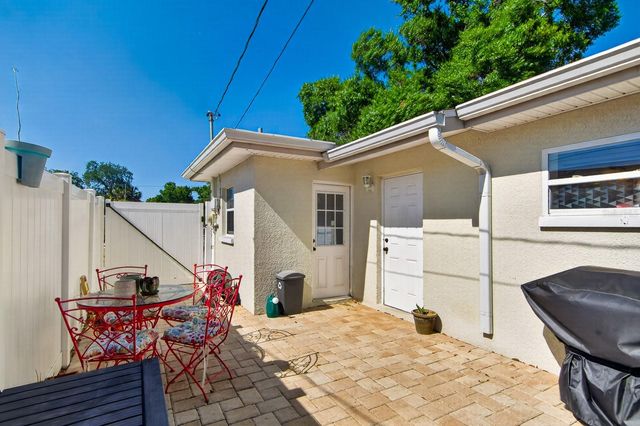 7142 34TH AVENUE N, St Petersburg, FL 33710