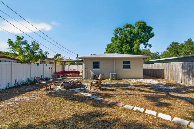 7142 34TH AVENUE N, St Petersburg, FL 33710