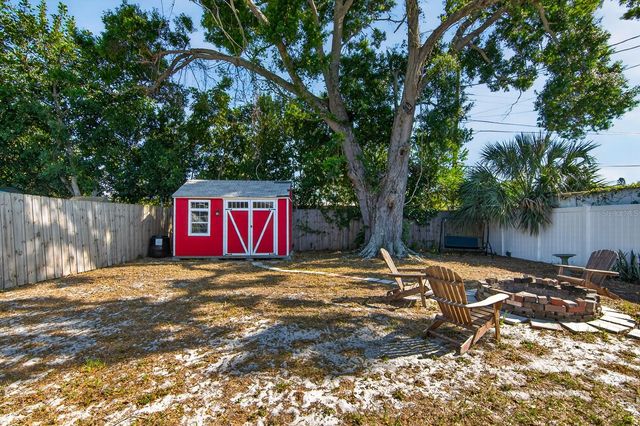 7142 34TH AVENUE N, St Petersburg, FL 33710