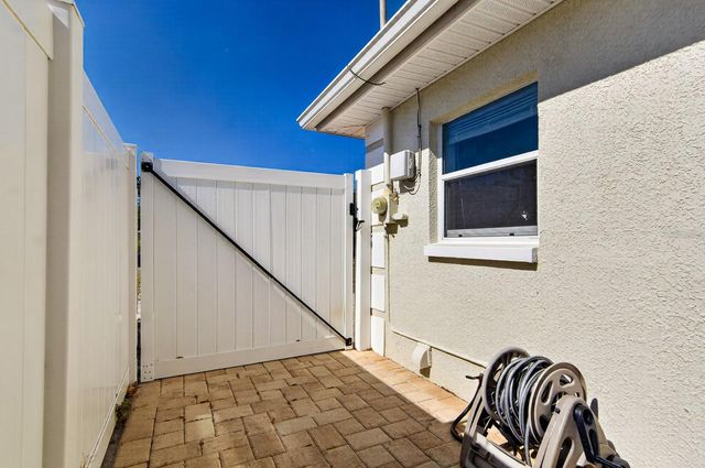 7142 34TH AVENUE N, St Petersburg, FL 33710