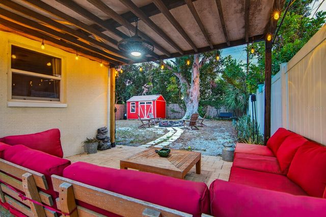 7142 34TH AVENUE N, St Petersburg, FL 33710