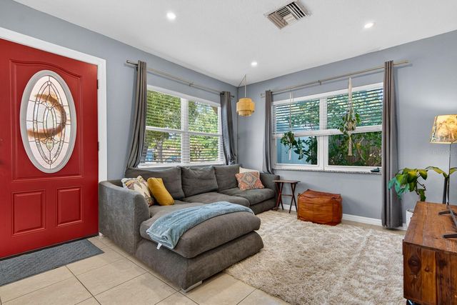 7142 34TH AVENUE N, St Petersburg, FL 33710