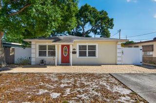 7142 34TH AVENUE N, St Petersburg, FL 33710
