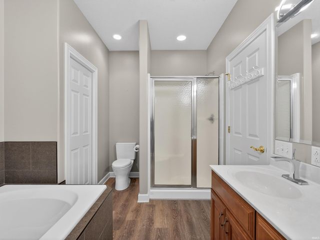 8732 E Smith Drive E3, Syracuse, IN 46567