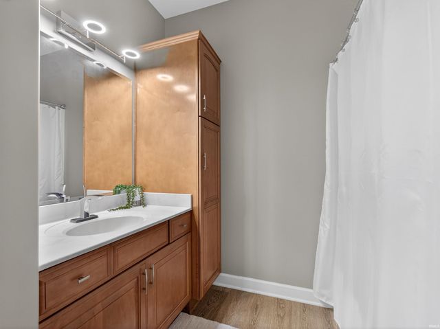 8732 E Smith Drive E3, Syracuse, IN 46567