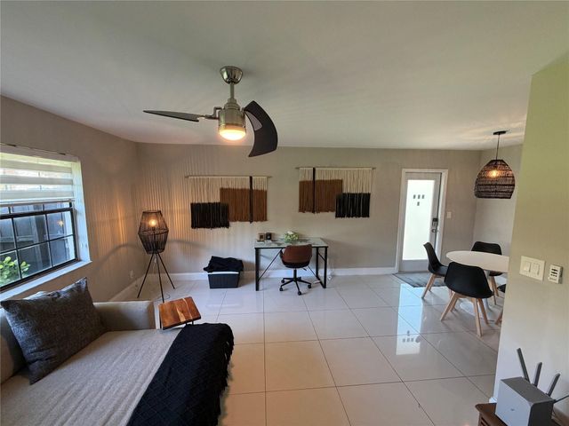 608 NE 29th Drive 1, Wilton Manors, FL 33334