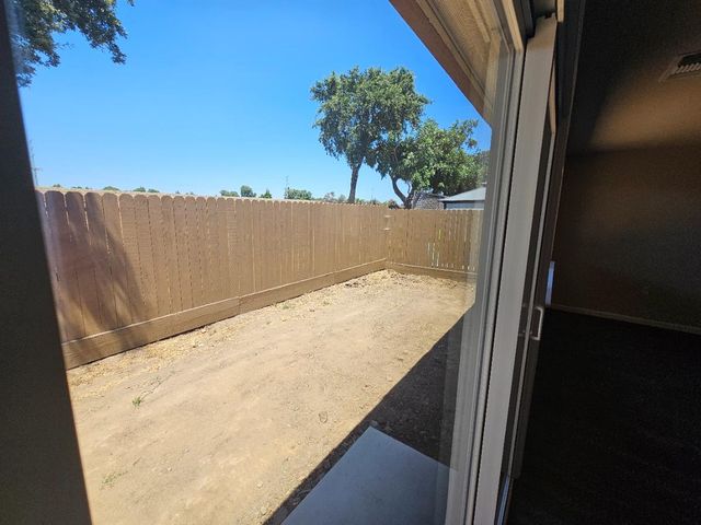 625 Beeler St, Stockton, CA 95204