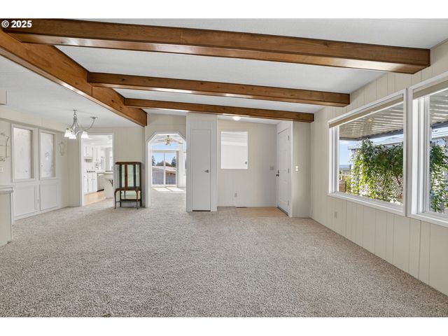 17401 Se 39TH St 165, Vancouver, WA 98683