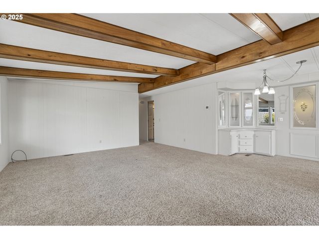 17401 Se 39TH St 165, Vancouver, WA 98683