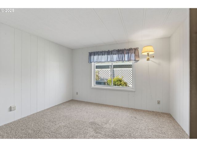 17401 Se 39TH St 165, Vancouver, WA 98683