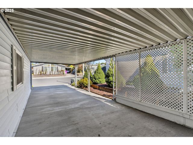 17401 Se 39TH St 165, Vancouver, WA 98683