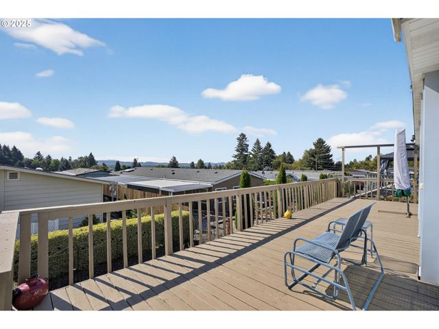 17401 Se 39TH St 165, Vancouver, WA 98683