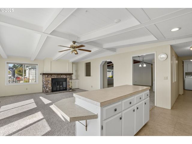 17401 Se 39TH St 165, Vancouver, WA 98683