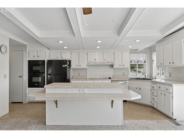 17401 Se 39TH St 165, Vancouver, WA 98683