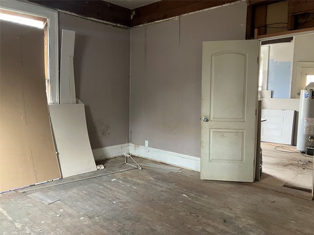 706 8th Street SE, Paris, TX 75460