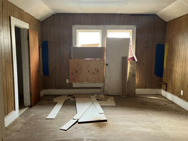 706 8th Street SE, Paris, TX 75460