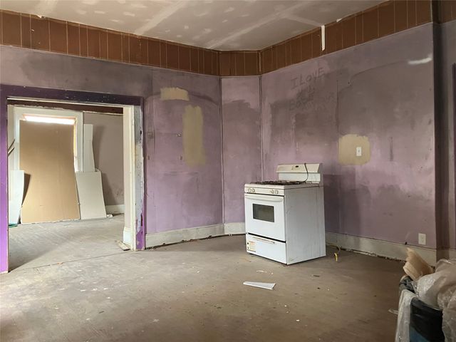 706 8th Street SE, Paris, TX 75460