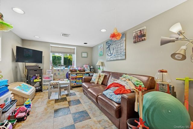 101 Bay Street, East Atlantic Beach, NY 11561