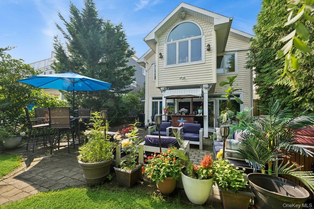 101 Bay Street, East Atlantic Beach, NY 11561