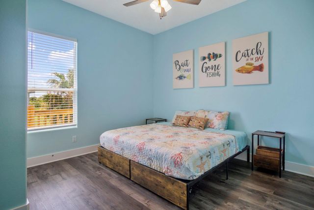 929 Magnolia Lane, Port Bolivar, TX 77650