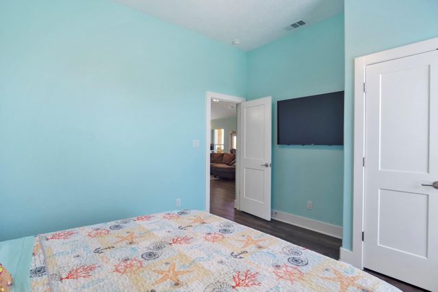 929 Magnolia Lane, Port Bolivar, TX 77650