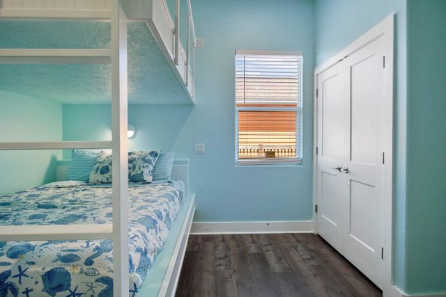 929 Magnolia Lane, Port Bolivar, TX 77650