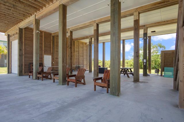 929 Magnolia Lane, Port Bolivar, TX 77650