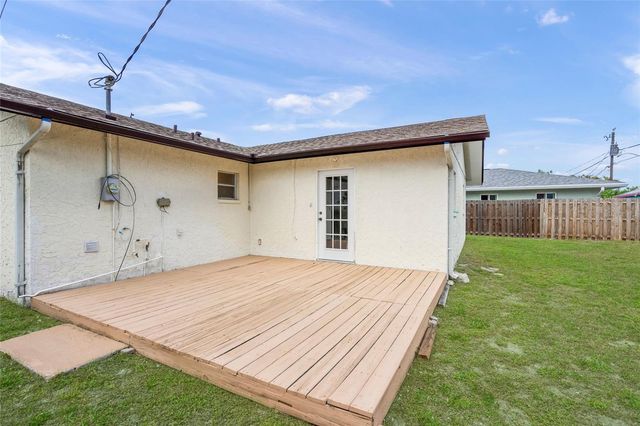 1036 HOPE STREET, Venice, FL 34285