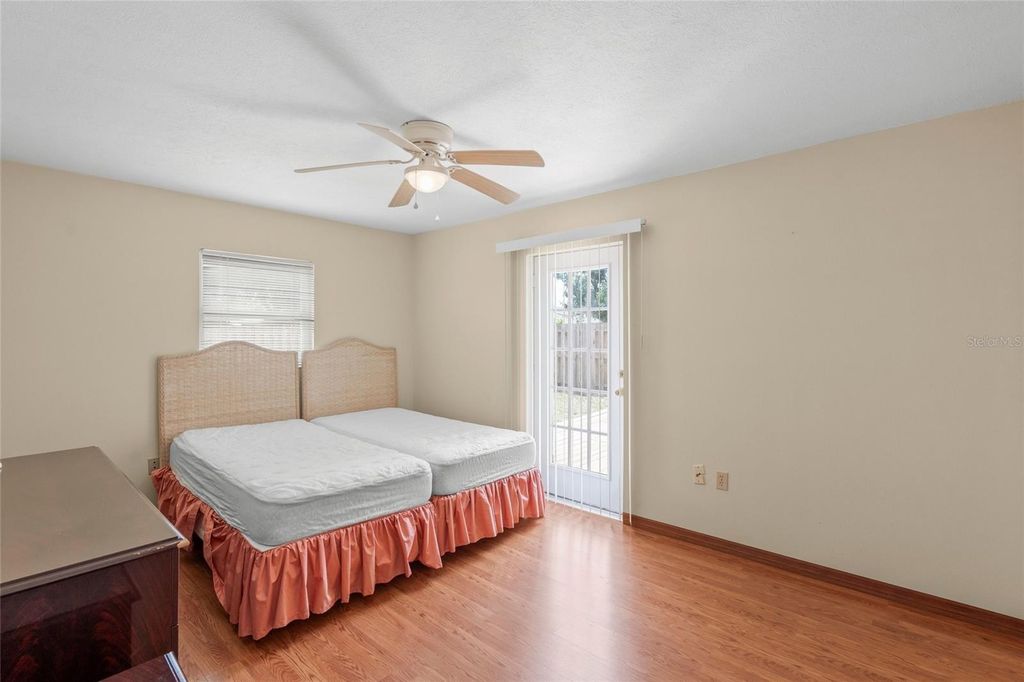 Image 11 of property listing at 1036 HOPE STREET, Venice, FL 34285