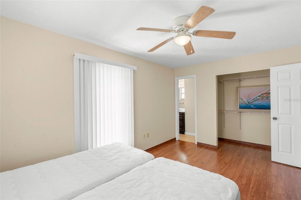 Image 12 of property listing at 1036 HOPE STREET, Venice, FL 34285