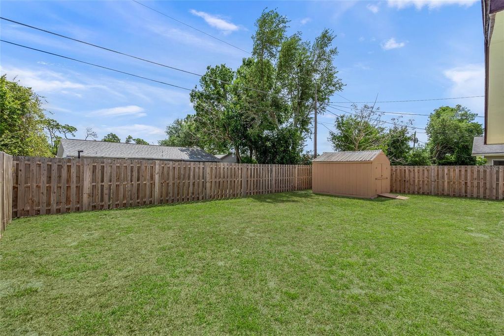 Image 21 of property listing at 1036 HOPE STREET, Venice, FL 34285