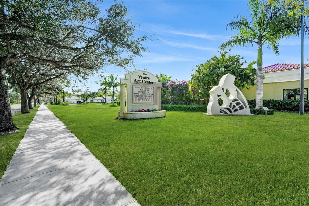 Image 29 of property listing at 1036 HOPE STREET, Venice, FL 34285