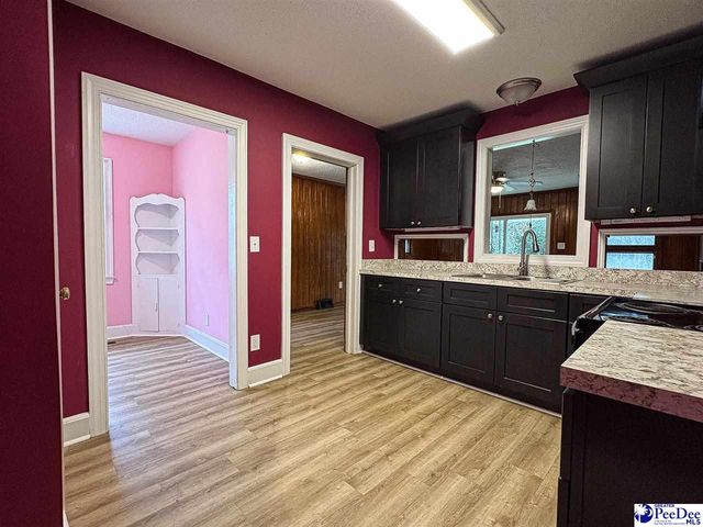 506 Taylor St, Lake City, SC 29560
