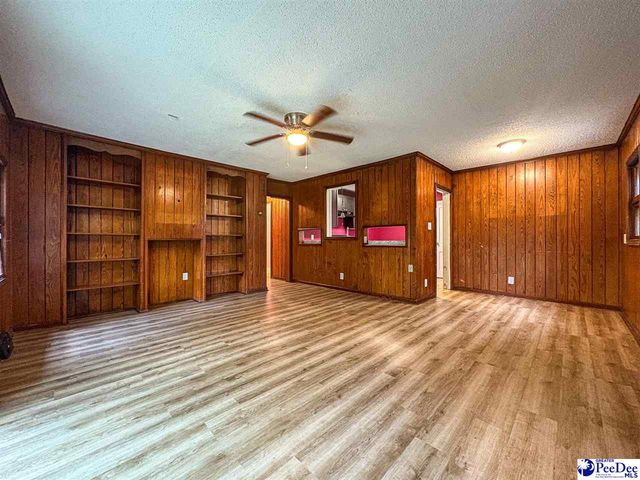 506 Taylor St, Lake City, SC 29560