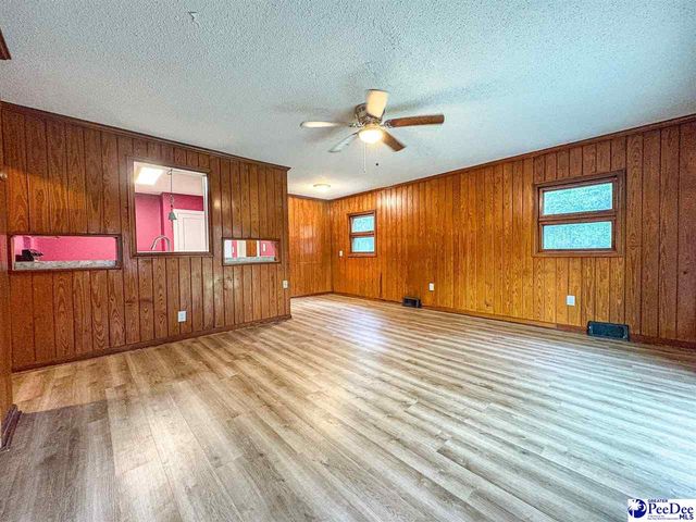 506 Taylor St, Lake City, SC 29560