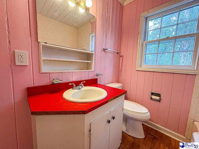 506 Taylor St, Lake City, SC 29560