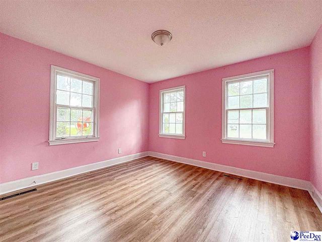 506 Taylor St, Lake City, SC 29560