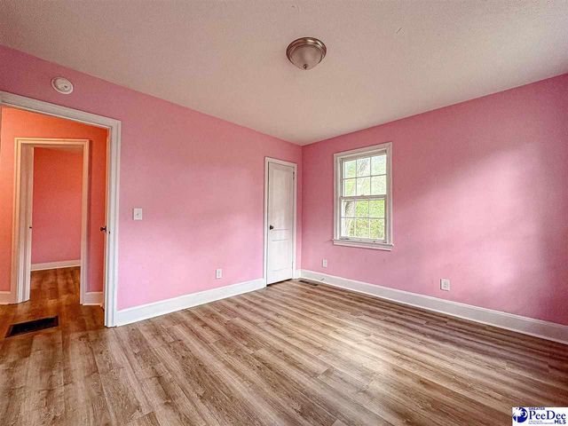 506 Taylor St, Lake City, SC 29560