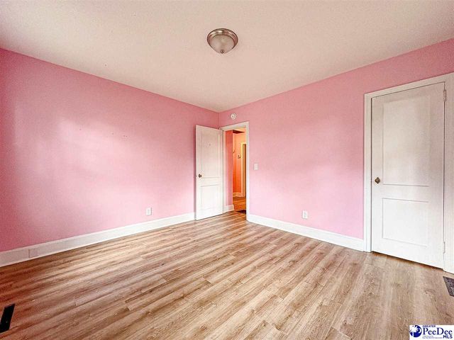 506 Taylor St, Lake City, SC 29560
