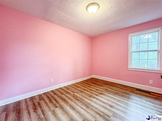 506 Taylor St, Lake City, SC 29560