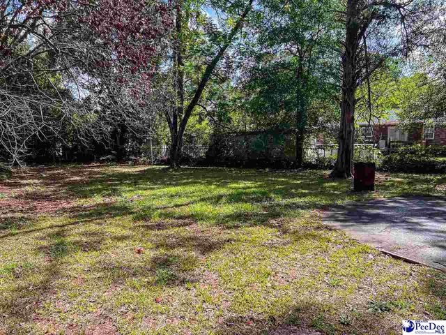 506 Taylor St, Lake City, SC 29560