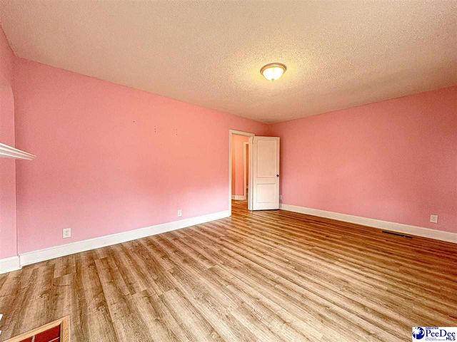 506 Taylor St, Lake City, SC 29560