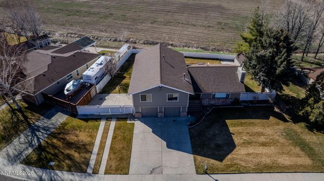 1663 Mackland Avenue, Minden, NV 89423