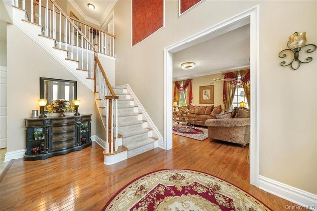 27 DeAngelis Drive, Monroe, NY 10950